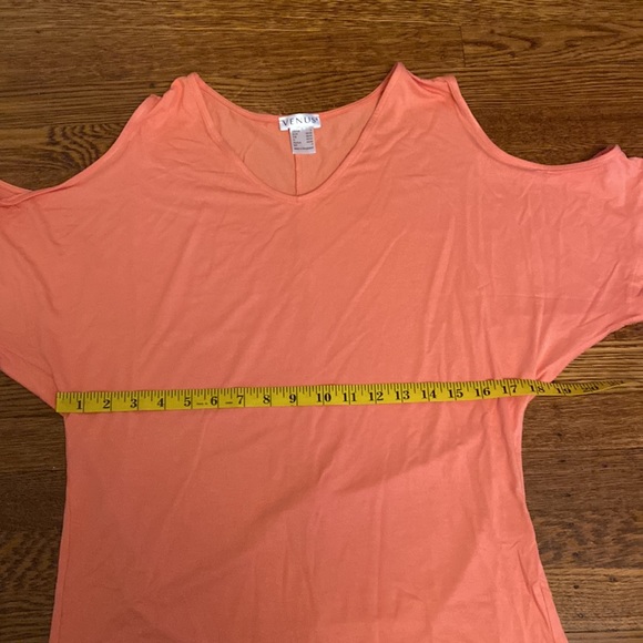 NWOT Venus Small Coral/Peach Cold Shoulder Short Sleeve Top - Picture 5 of 6